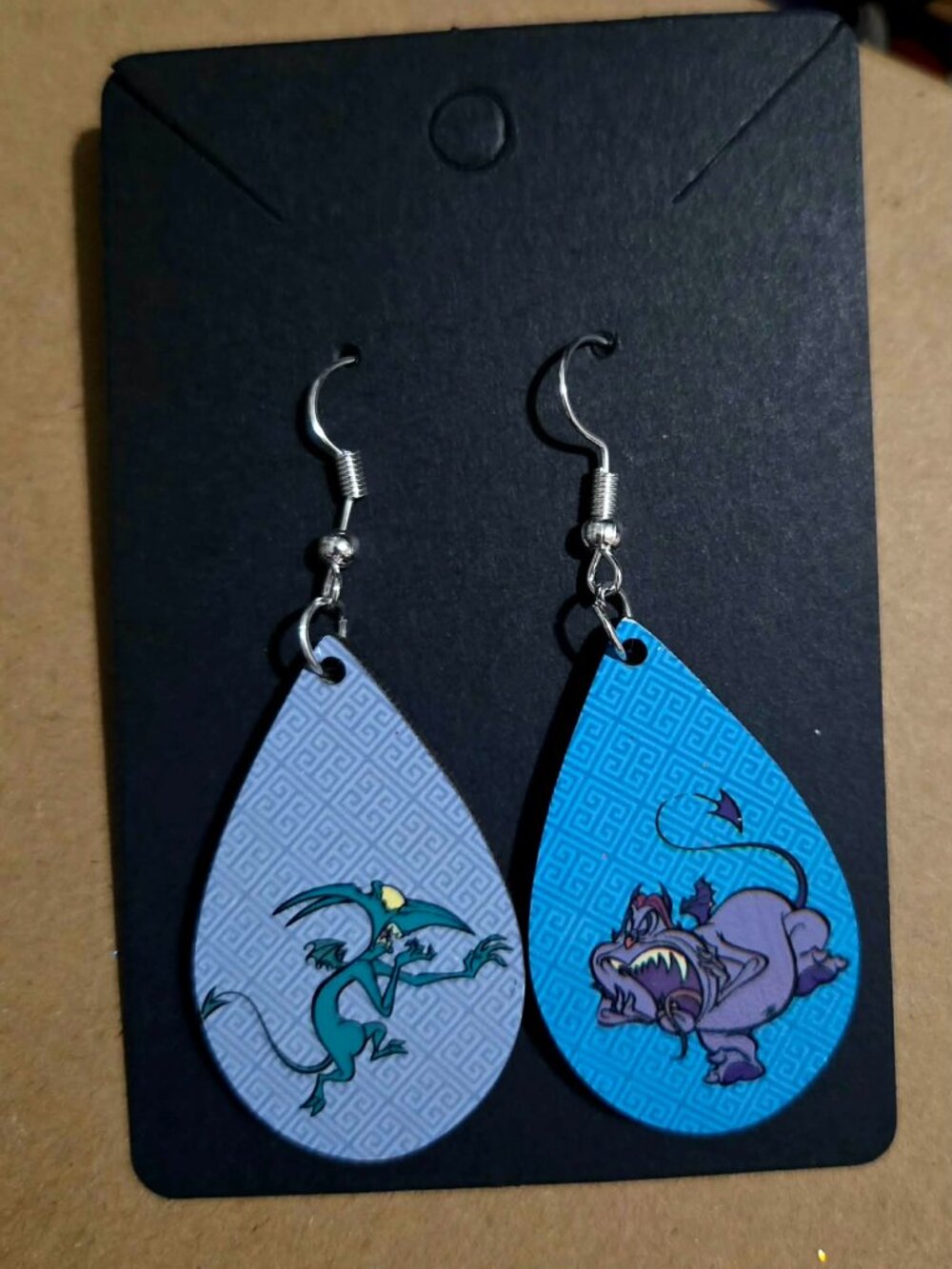 Hercules Earrings: Pain and Panic